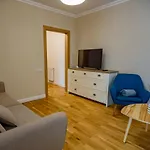 Luxury City Centre Apartment With Barbecue Grill